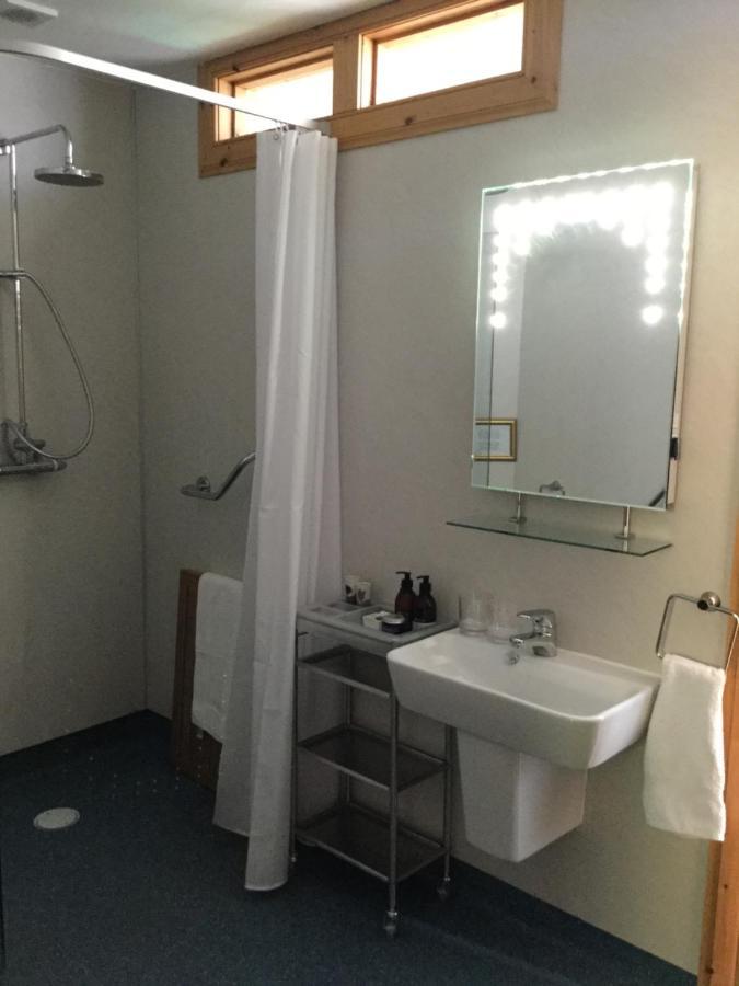 Auld Skuil Hotel Ashkirk Bagian luar foto