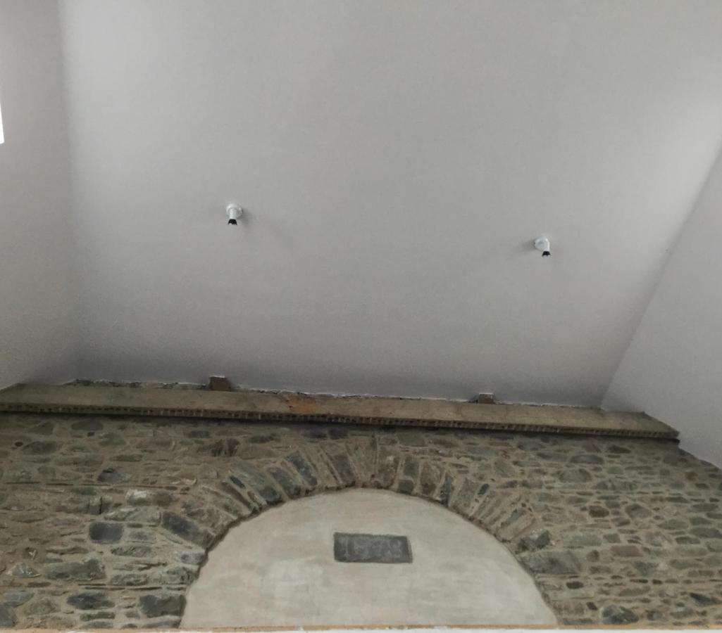 Auld Skuil Hotel Ashkirk Bagian luar foto