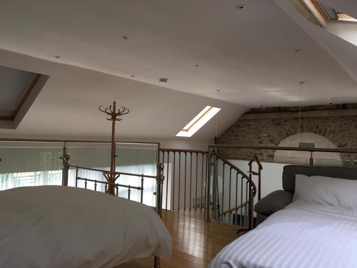 Auld Skuil Hotel Ashkirk Bagian luar foto